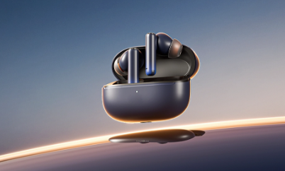 Headphones & Earbuds